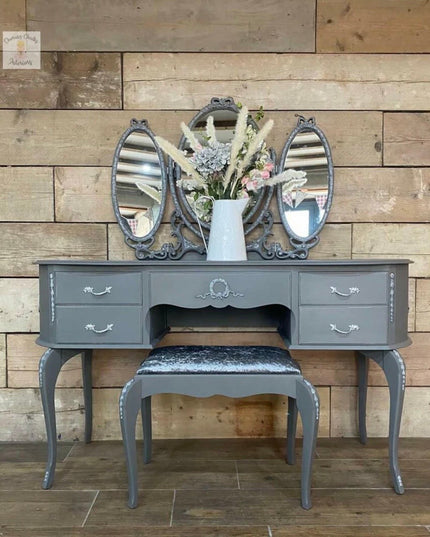 Dixie Belle HURRICANE GREY Chalk Mineral Paint