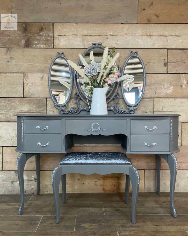 Dixie Belle HURRICANE GREY Chalk Mineral Paint