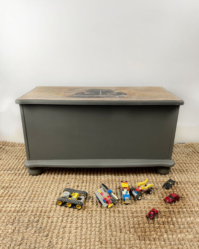 Vintage Toy Box Car Design