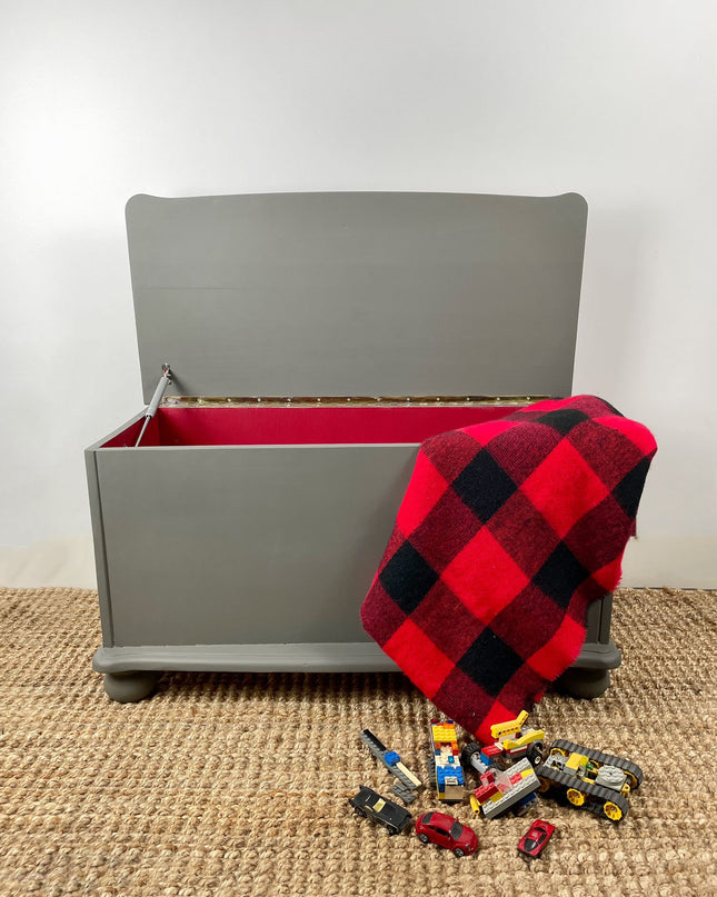 Vintage Toy Box Car Design