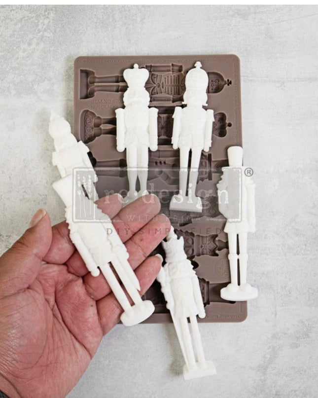 Nutcracker Magic Mould 3