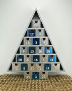 Silver tree blue and silver boxes