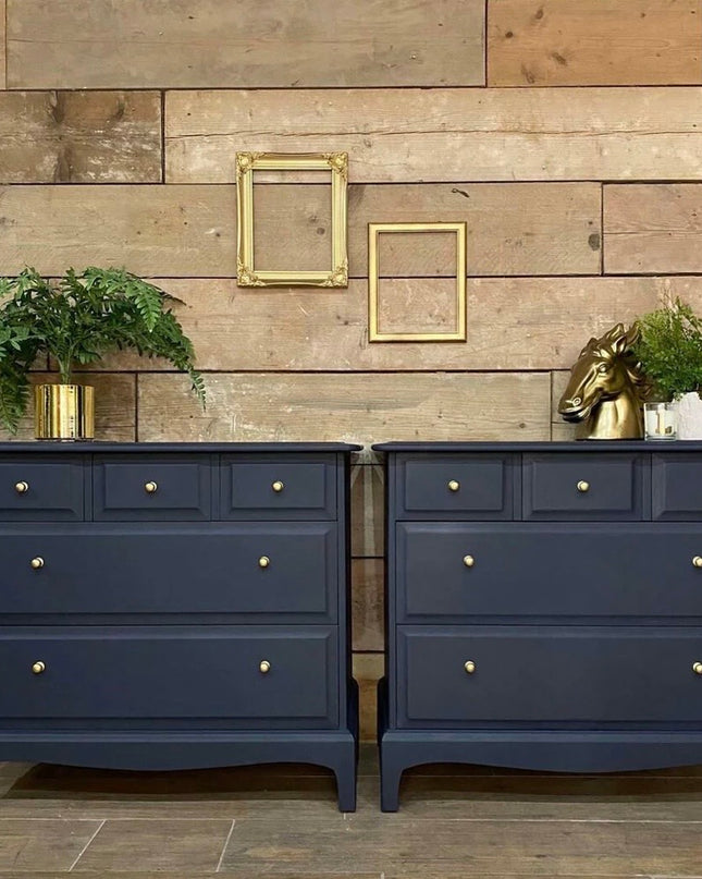 Dixie Belle IN THE NAVY Chalk Mineral Paint