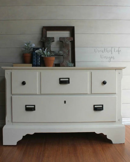 Dixie Belle BUTTERCREAM Chalk Mineral Paint