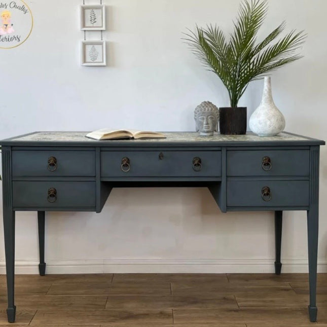 Dixie Belle STORMY SEAS Chalk Mineral Paint