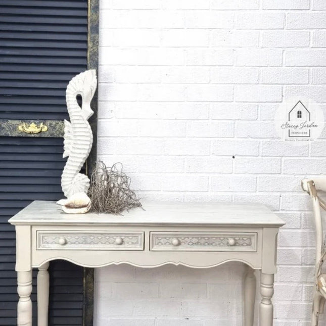 Dixie Belle FRENCH LINEN Chalk Mineral Paint
